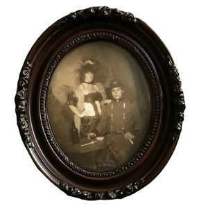 Vintage Victorian Oval Dome Picture Frame